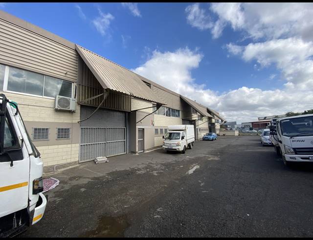 245M² WAREHOUSE TO LET IN SPRINGFIELD